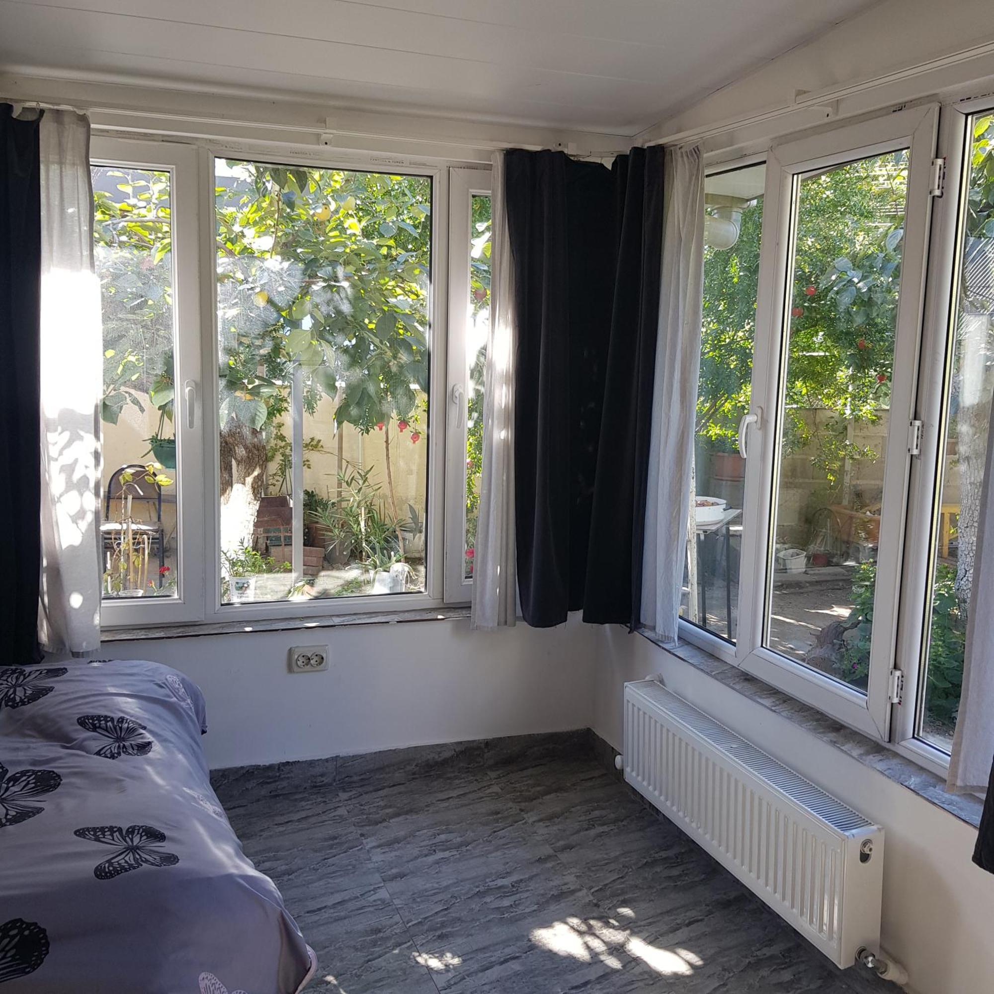 Домик У Куры Hotel Tbilisi Bagian luar foto